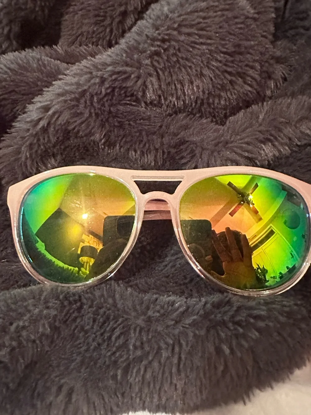 Aviator Sunglasses - Pink Frame with Green Mirrored Lenses